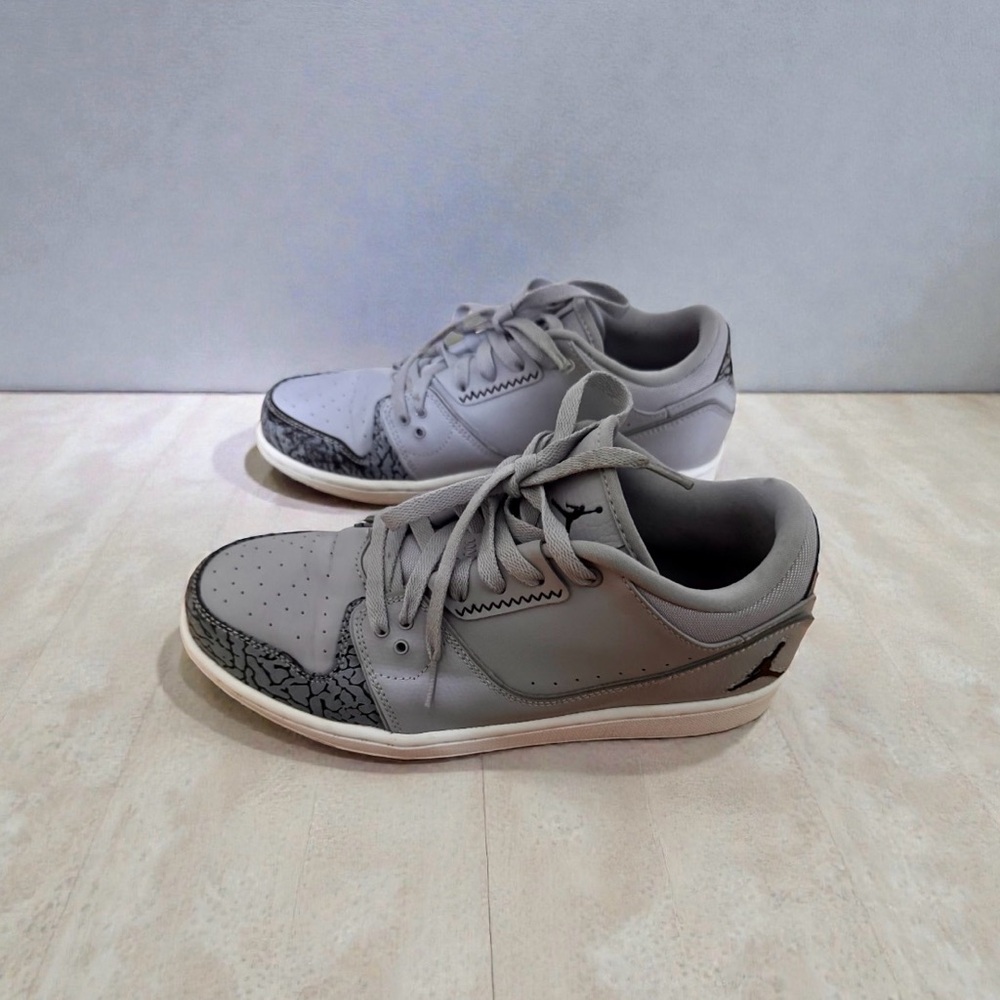 NIKE AIR JORDAN 1 FLIGHT 2 LOW 654465-004 MENS SIZE US-9.5 Gray Cement/ Elephant